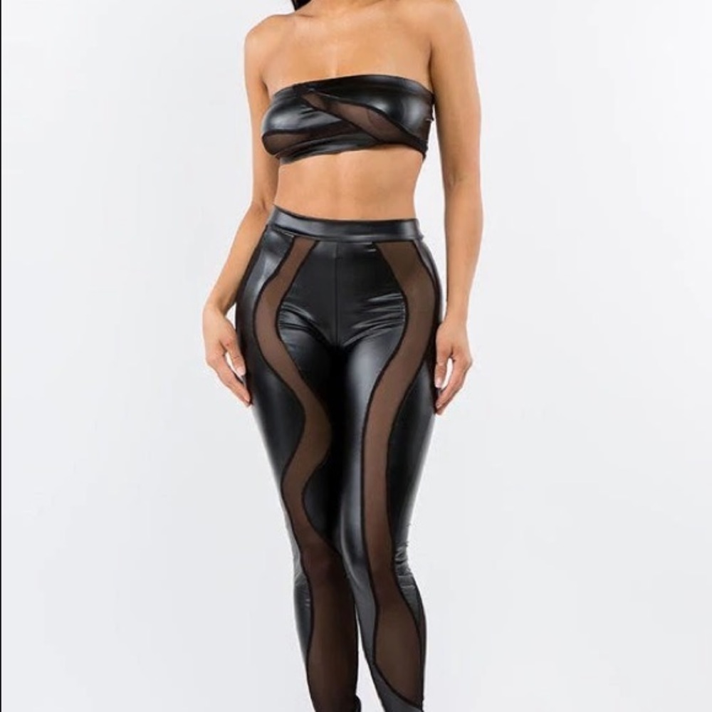 Sexy bandeau and leggings set